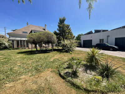 Maison - 226 m² - 9 pièces