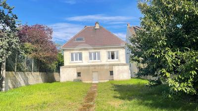 Maison - 92 m² - 6 pièces