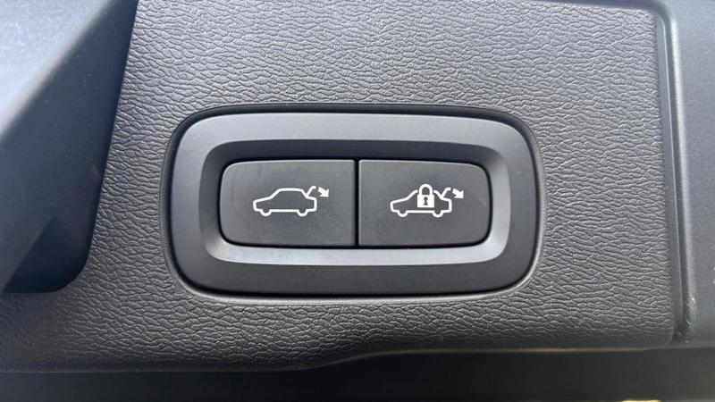 Volvo Xc60 T6 Recharge Awd 253 ch + 87 Geartronic 8 Inscription Luxe