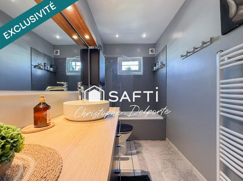 Maison - 96 m² - 6 pièces