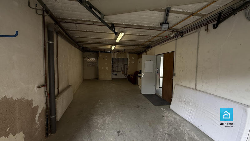 Local d'activités - 90 m² - 3 pièces