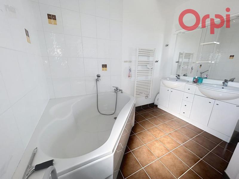 Villa - 181 m² - 5 pièces