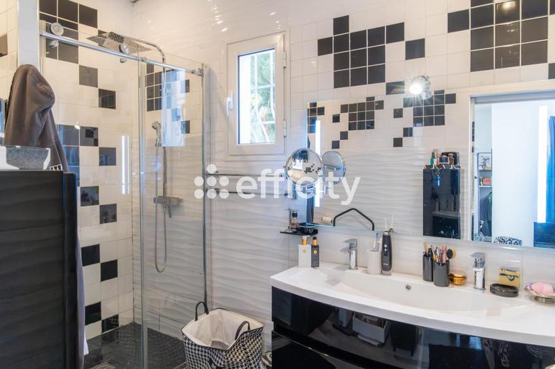 Maison - 155 m² - 5 pièces