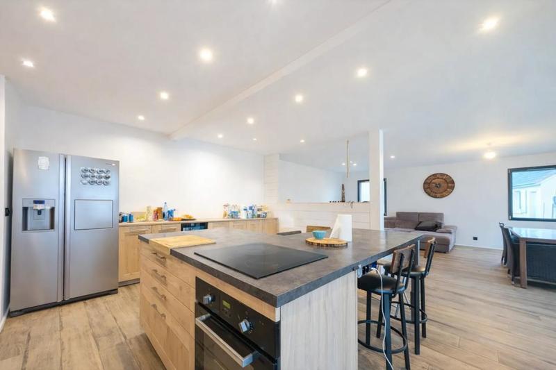 Maison - 175 m² - 7 pièces