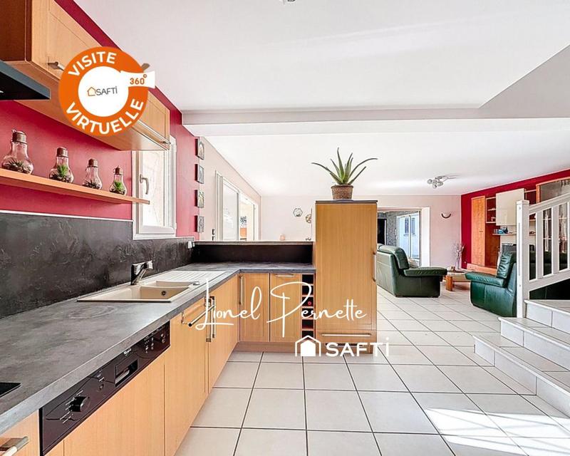 Maison - 220 m² - 10 pièces