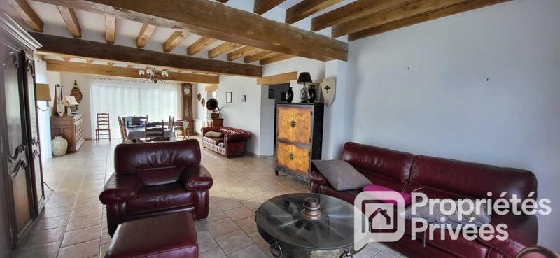 Maison - 244 m² - 13 pièces