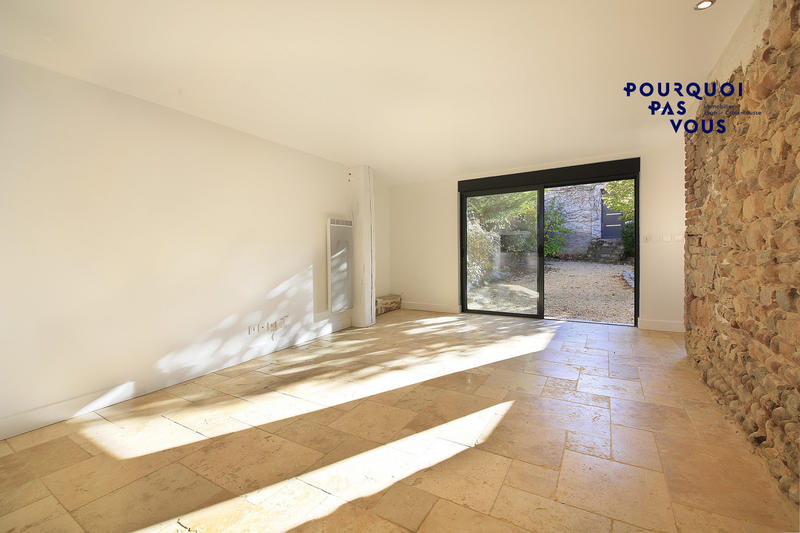 Maison - 260 m² - 8 pièces