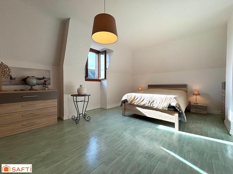 Maison - 122 m² - 4 pièces