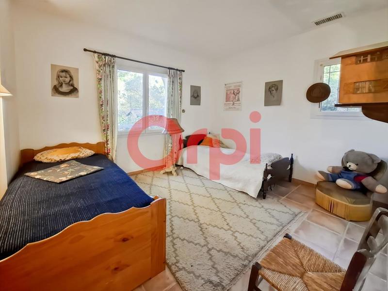 Maison - 198 m² - 6 pièces