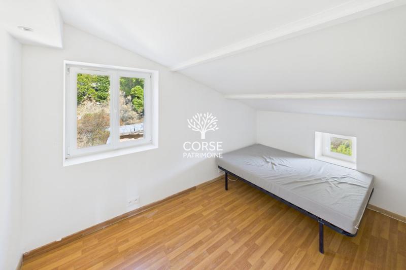 Maison de village - 240 m² - 10 pièces