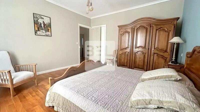 Maison - 188 m² - 7 pièces