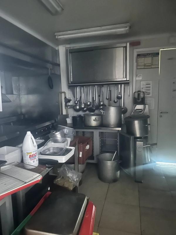 Local commercial - 105 m² - 4 pièces