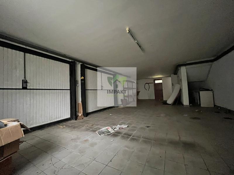 Maison - 220 m² - 12 pièces