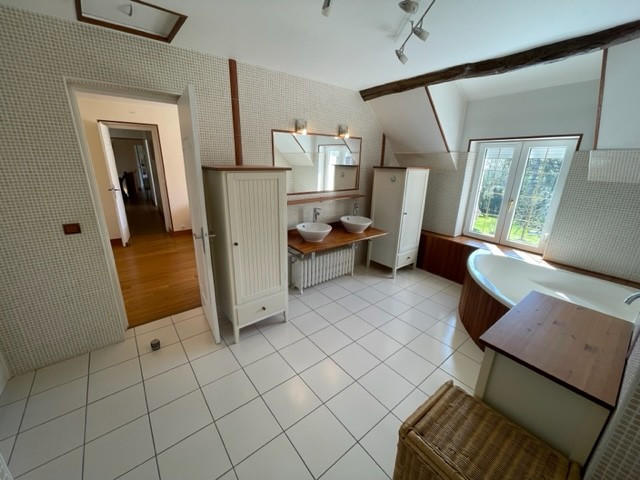 Maison - 170 m² - 7 pièces