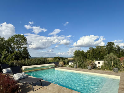 Maison - 223 m² - 8 pièces