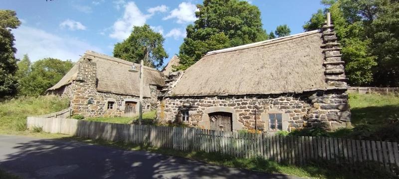 Maison - 210 m² - 6 pièces