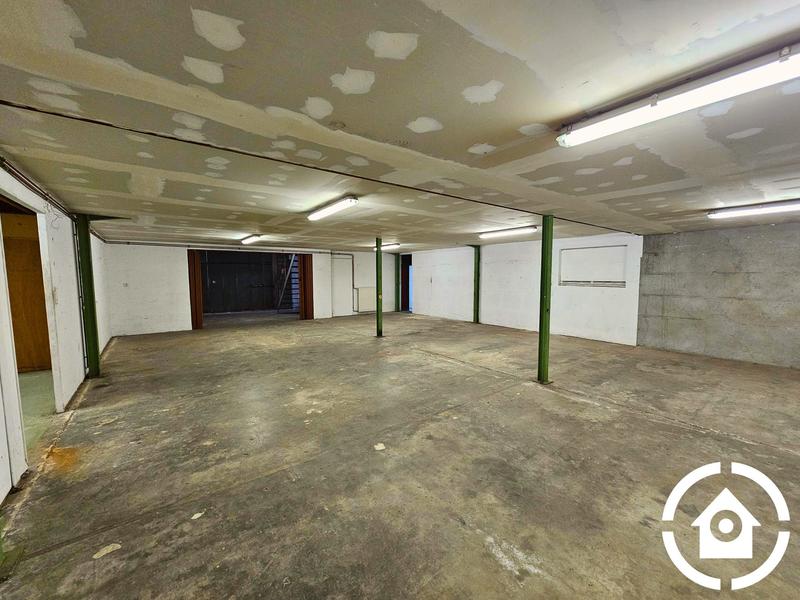 Entrepôt - 235 m²