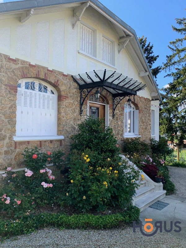 Viager - Maison traditionnelle - 165 m² - 6 pièces