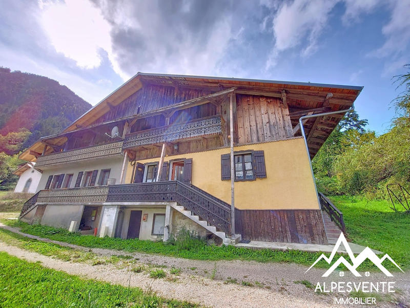 Ferme - 93 m² - 8 pièces