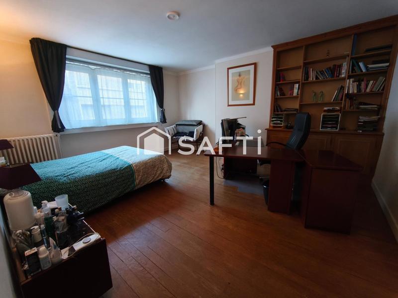 Maison - 194 m² - 7 pièces