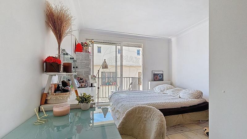 Appartement - 95 m² - 4 pièces