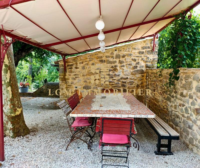 Mas - 339 m² - 10 pièces