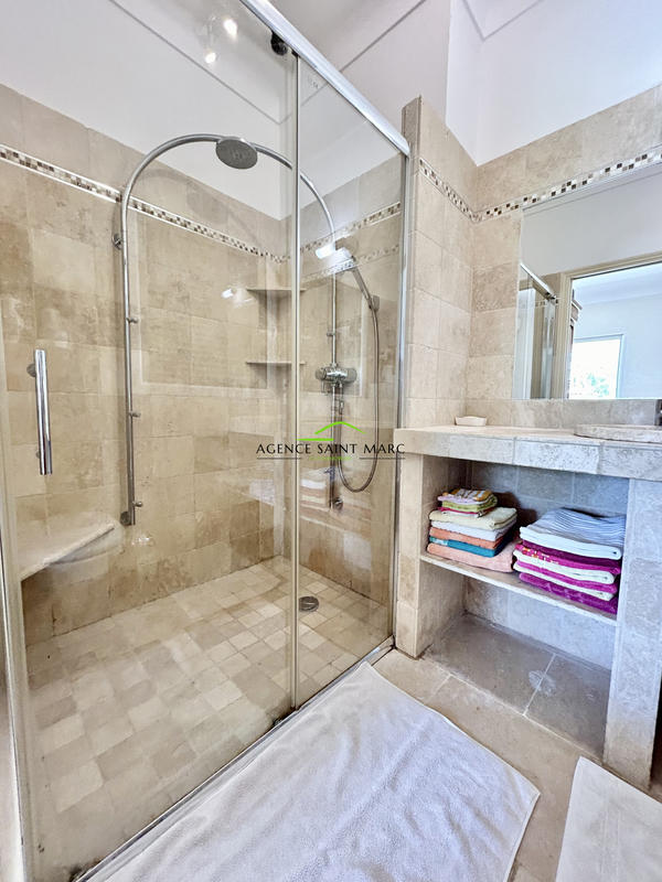 Maison - 257 m² - 6 pièces