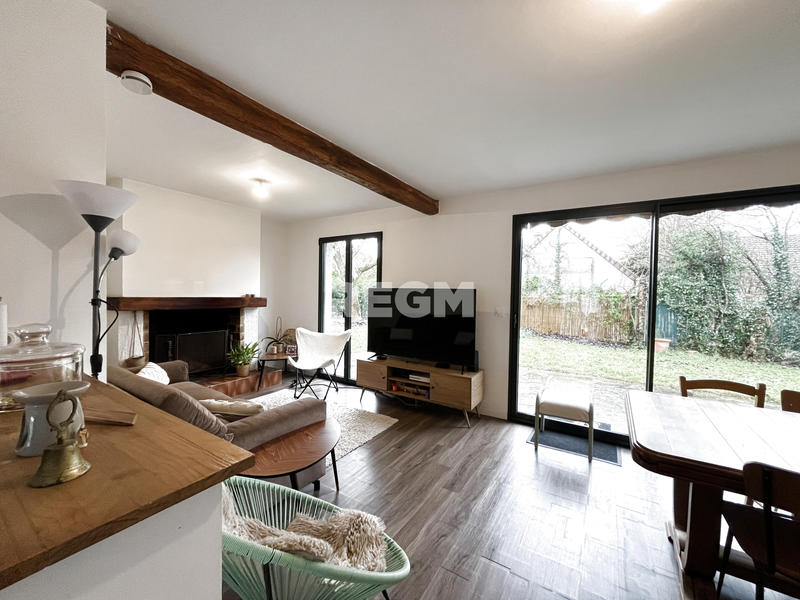 Maison - 95 m² - 4 pièces