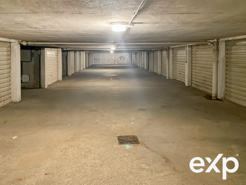 Parking / Garage - 14 m²