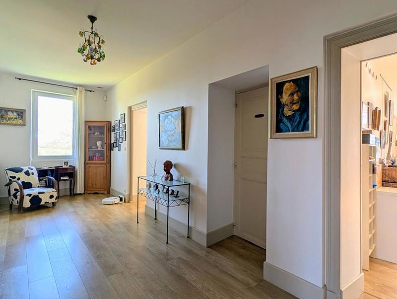 Propriété - 289 m² - 8 pièces