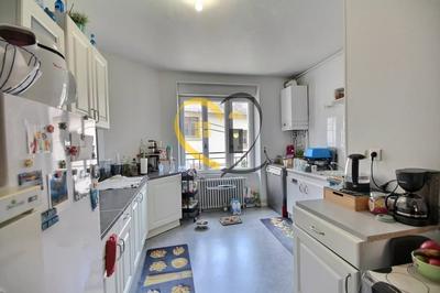 Immeuble mixte - 298 m²