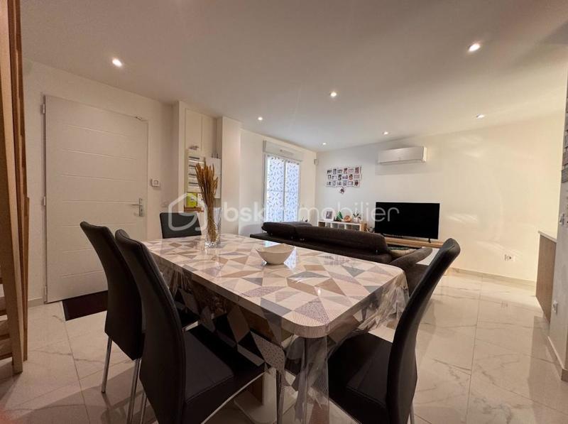 Maison traditionnelle - 90 m² - 5 pièces