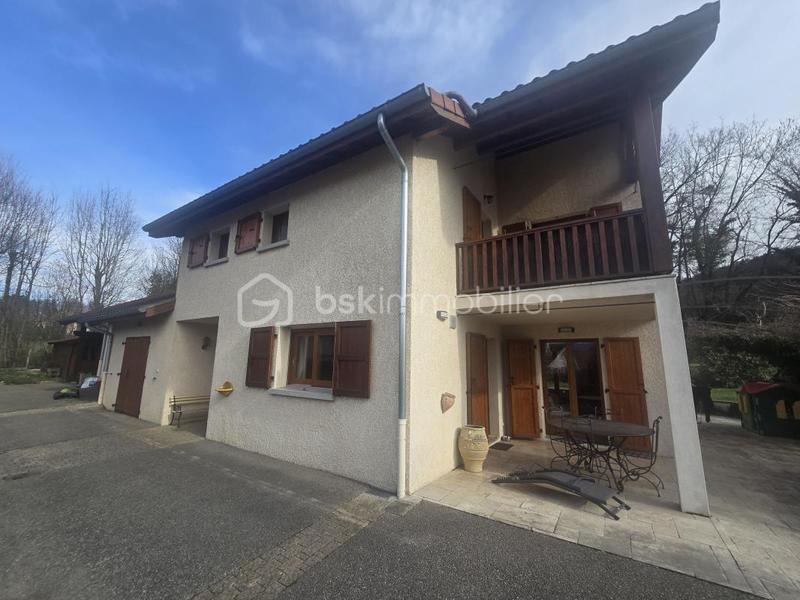 Maison - 174 m² - 6 pièces