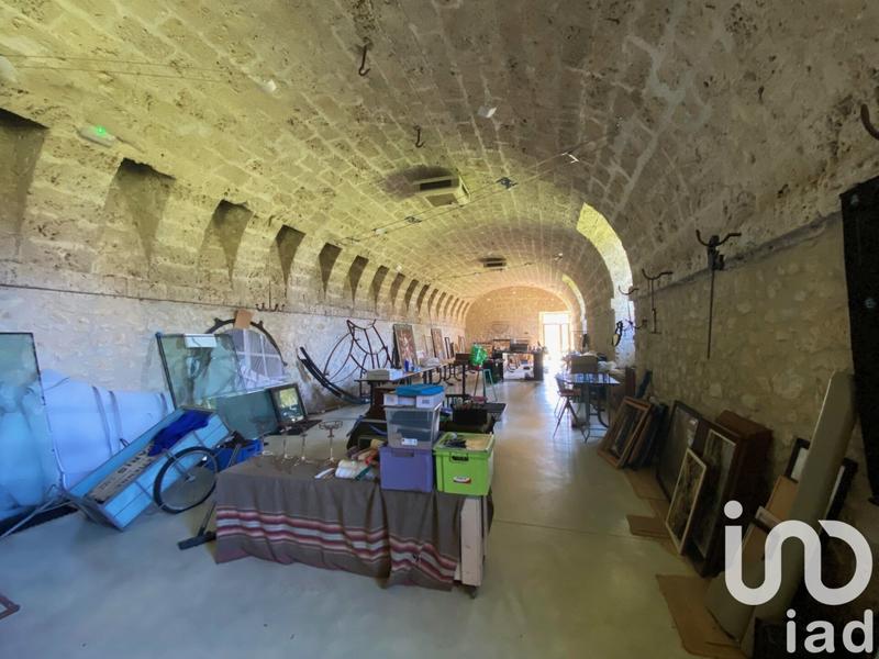 Château - 1 380 m² - 30 pièces