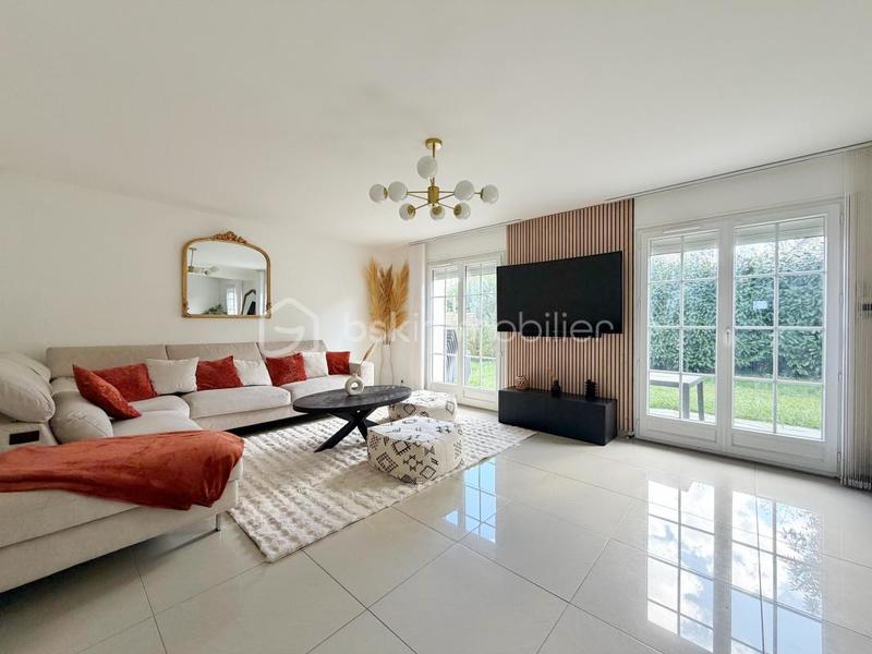 Maison - 110 m² - 5 pièces