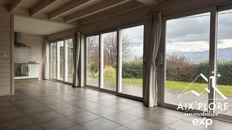 Maison - 137 m² - 6 pièces