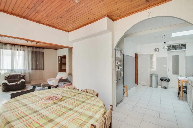 Maison - 170 m² - 8 pièces