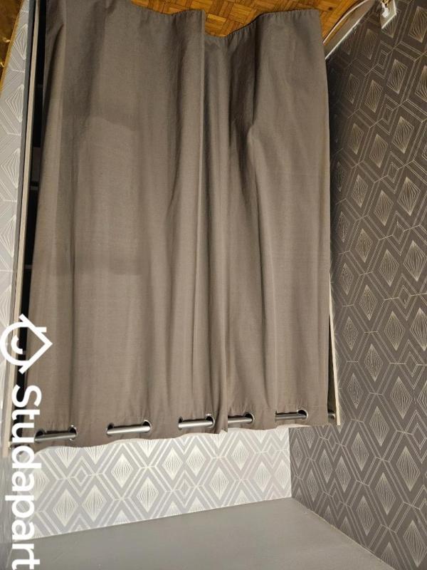 Chambre - 9 m² - 1 pièce