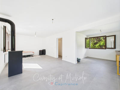 Maison - 155 m² - 8 pièces