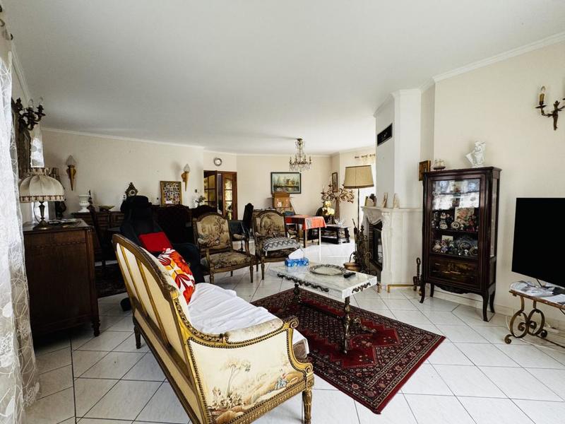 Maison - 168 m² - 5 pièces