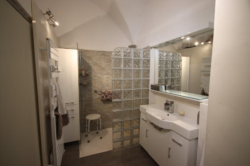 Maison - 300 m² - 8 pièces