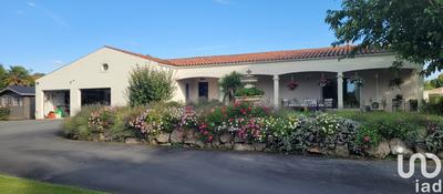 Maison - 205 m² - 8 pièces