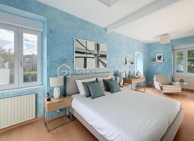 Demeure - 223 m² - 8 pièces