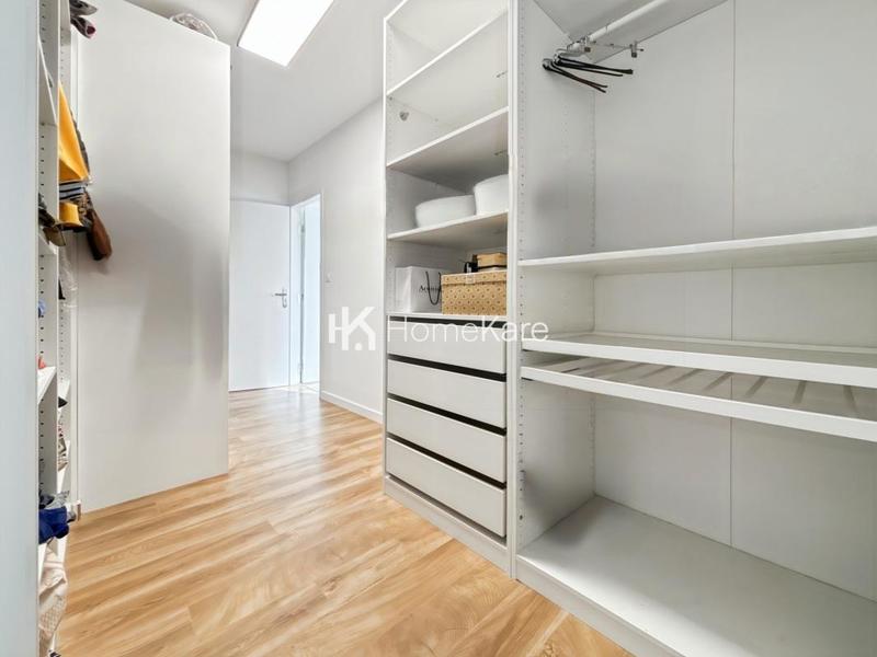 Maison - 211 m² - 6 pièces