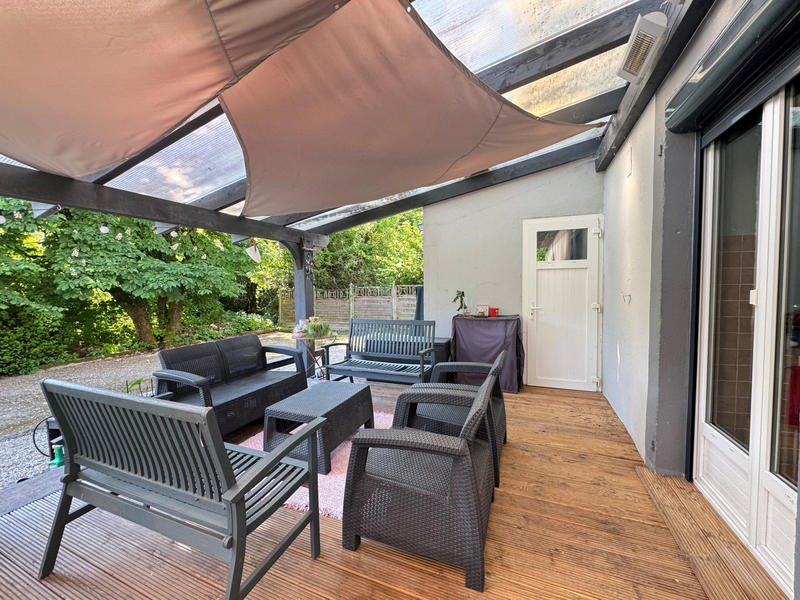 Maison - 338 m² - 8 pièces