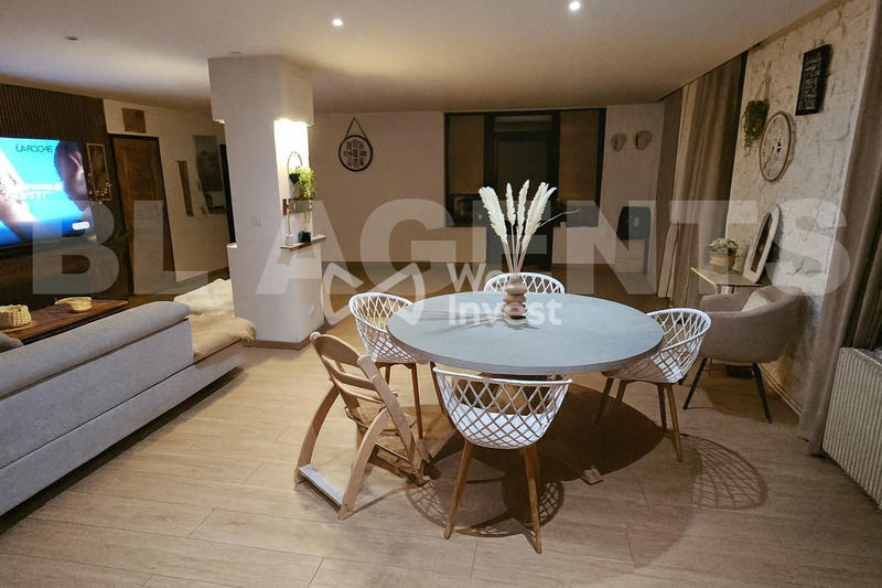 Maison - 200 m² - 6 pièces