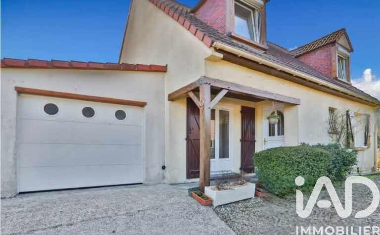 Maison - 90 m² - 5 pièces