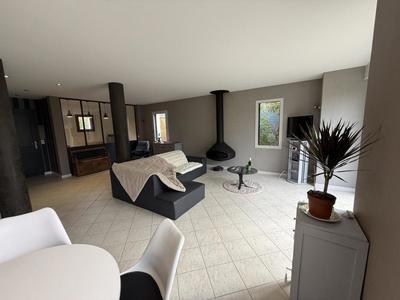 Maison - 139 m² - 6 pièces