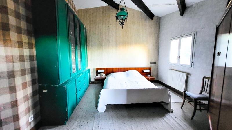 Maison - 236 m² - 7 pièces