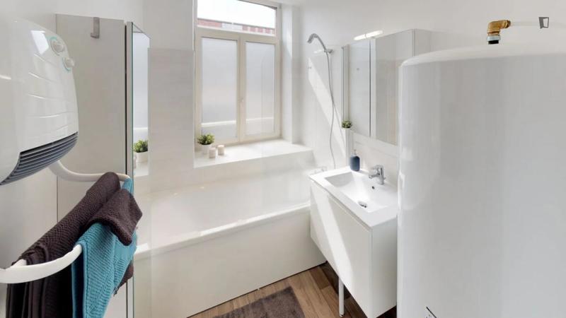 Chambre - 11 m² - 4 pièces